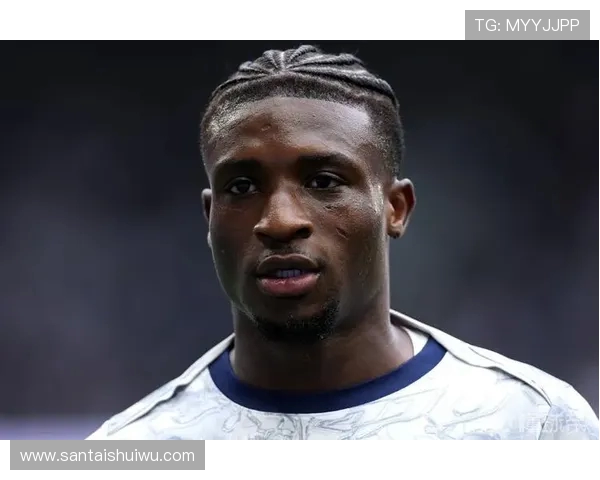 库杜斯本赛季运动战助攻已达四次领跑英超小心枪手防线